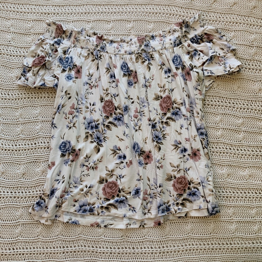 American Eagle off the shoulder top